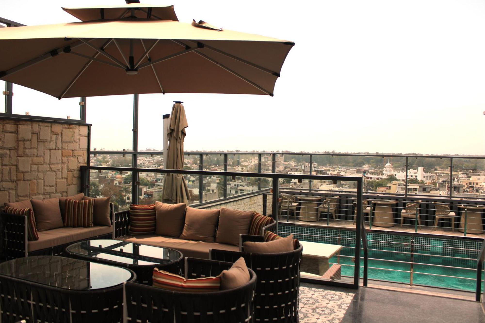 Blusalzz Residence Amritsar Esterno foto